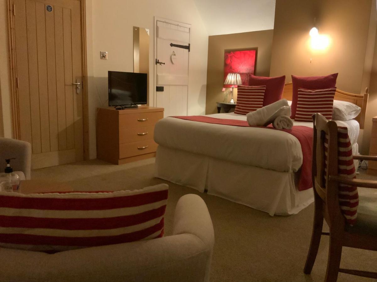 The Bridge Guest House Coltishall ภายนอก รูปภาพ